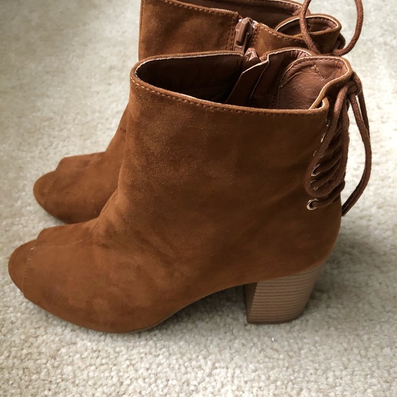 Charlotte Russe Sarah Booties Size 9 Color Chestnut - Picture 4 of 8